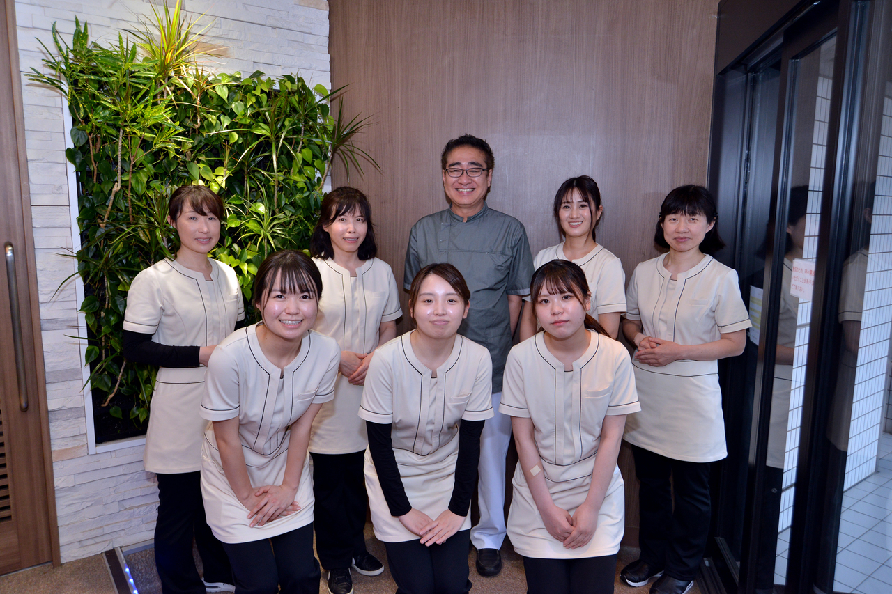 スタッフ集合写真